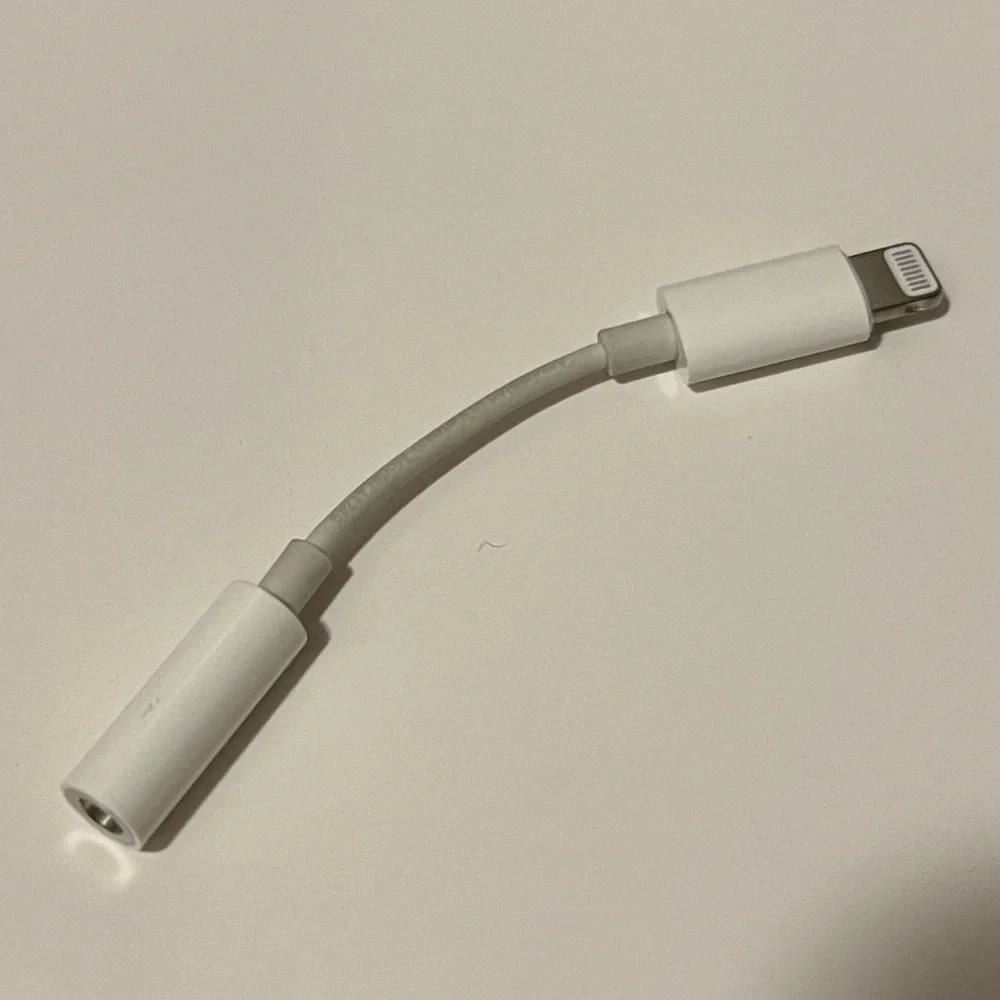 🌸3/$10) iPhone / iPad Audio Adapter Apple Lightning to 3.5mm
